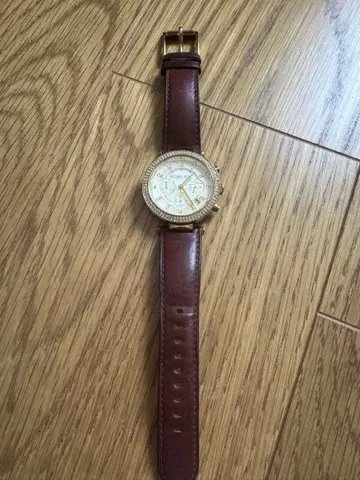 MICHAEL KORS 마이클코어스 크로노그래프 시계 가죽 벨트