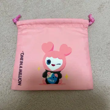 TWICE THIS IS FOR 랜덤 복조리 파우치 모모