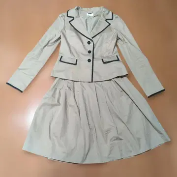해롯 베이지 자켓 스커트 세트 봄/여름용