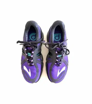 Brooks Pure Cadence 러닝화 (23.5cm)