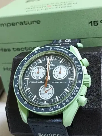 OMEGA x Swatch 스피드 마스터 미션 온 어스 손목시계