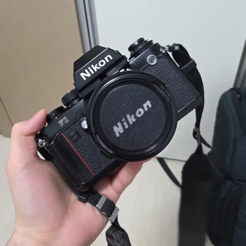 니콘 F3 필름 카메라