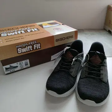 8/0428p02 Skechers 블랙 스니커즈