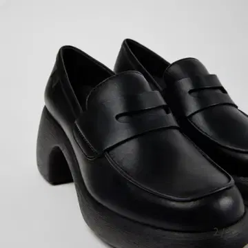 [새상품] Camper 블랙 로퍼 39