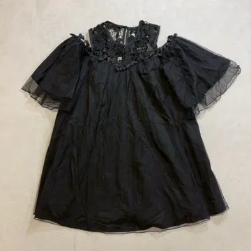 couture BY ROJITA ( 쿠튀르 바이 로지타 ) 프릴 블라우스