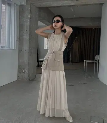 AMERI medi CORSET SET FULL PLEATS DRESS