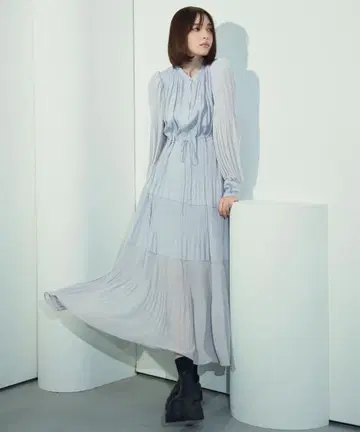 코코딜 플리츠 티어드 원피스