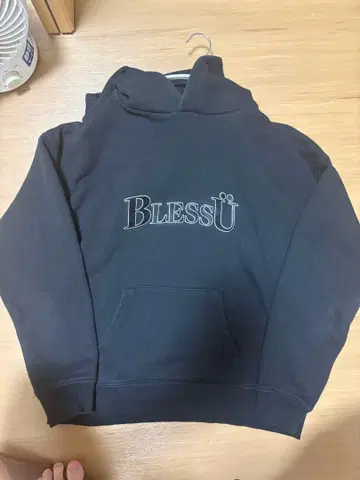 BlessU 블랙 후드티 L 사이즈