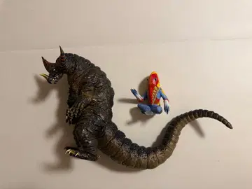 제일복권 울트라맨 시리즈 괴수대전 라스트 원상 고모라 덤 포함