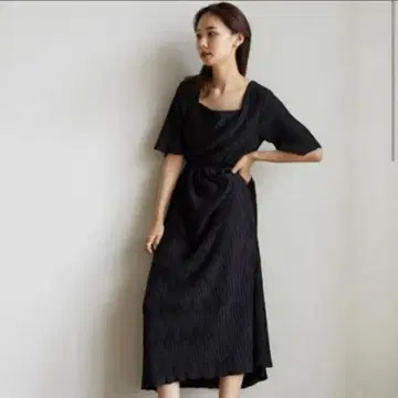RANDEBOO natural square dress 블랙
