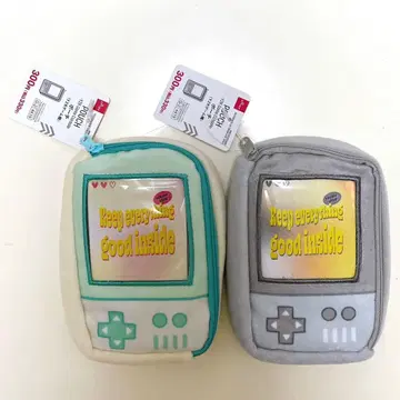 DAISO Y2K 게임기 파우치 게임보이 레트로 덕질 포켓몬