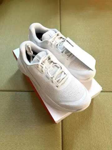 윌슨 테니스화 24.5cm