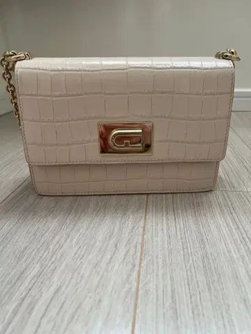 가격 인하! FURLA 숄더백