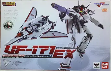 반다이 DX 초합금 마크로스F 나이트메어 플러스 EX 알토기