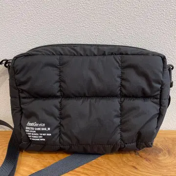 프레쉬 서비스 퀼티드 큐브 백 M 블랙