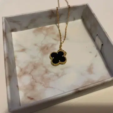 엔젤 피치 클로버 목걸이