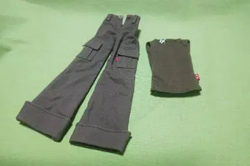 AZONE 1/6 인형용 카키색 팬츠와 슬리브리스 티셔츠 세트