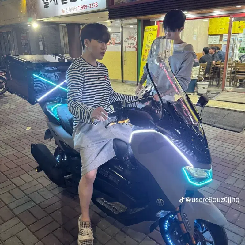 야마하 NMAX 8.1만 풀튜닝 살거아니면 연락 ㄴ