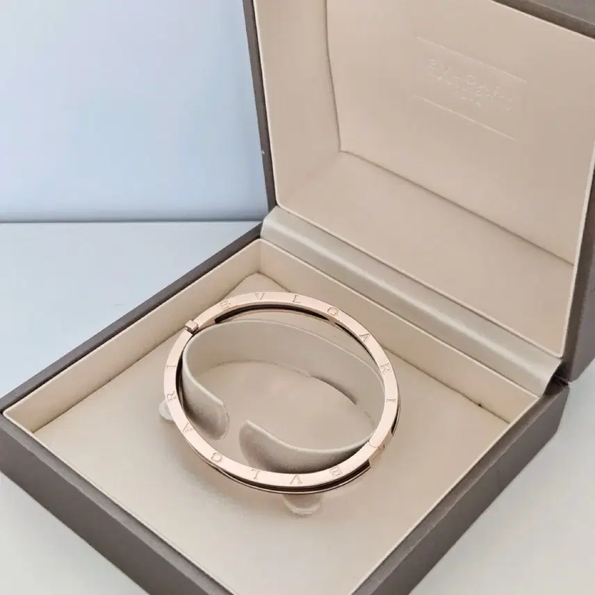 불가리 358058 18K 로즈골드 블랙 세라믹 비제로원 팔찌 M 사진 4