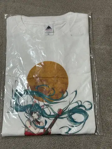 Hard Rock x 하츠네 미쿠 콜라보 T셔츠 XL 사이즈