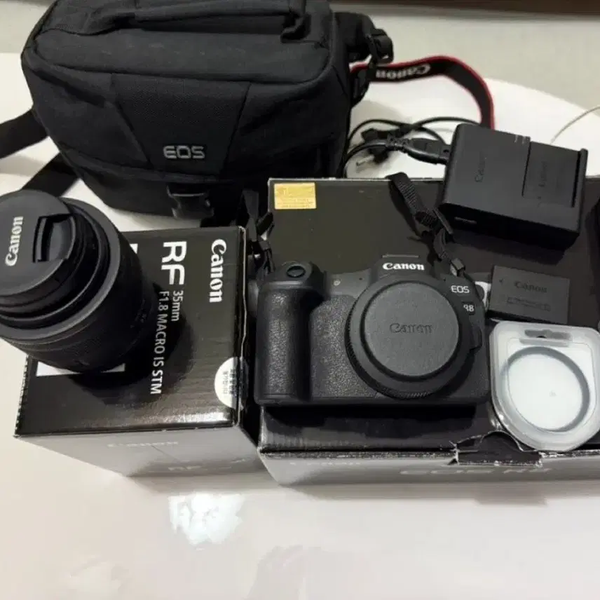 캐논 EOS R8 + RF 35mm F1.8