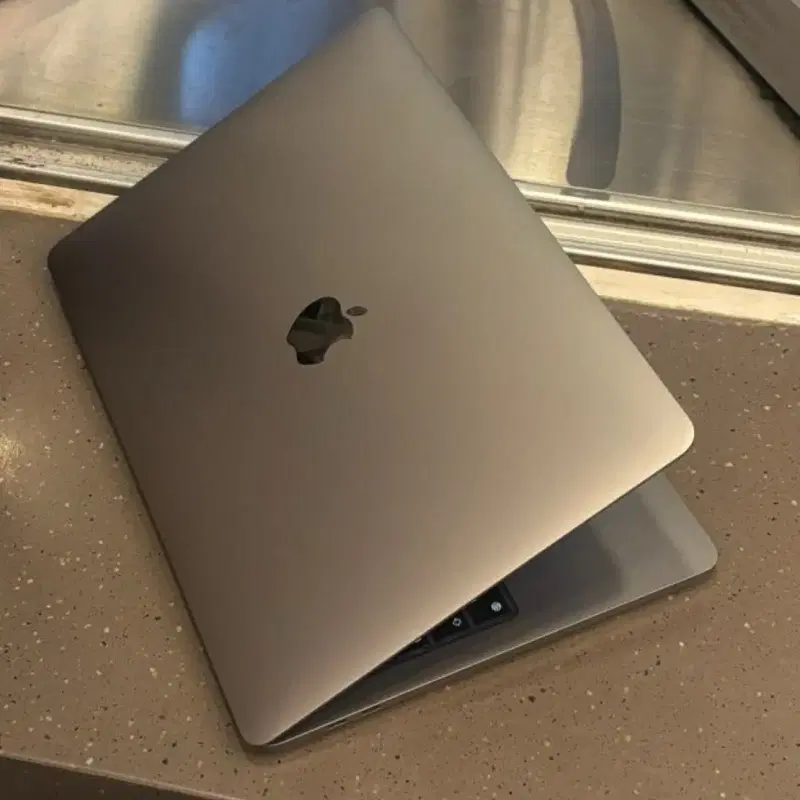 맥북 에어 M1 256GB 스페이스 그레이 20년형