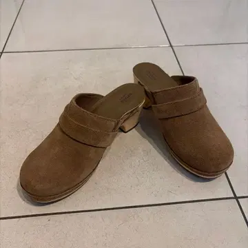 Crocs 브라운 사보 클로그 샌들 w5