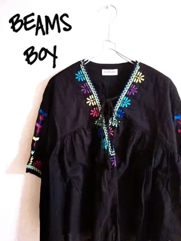 D222223 BEAMS BOY x trepied 자수 반팔 블라우스