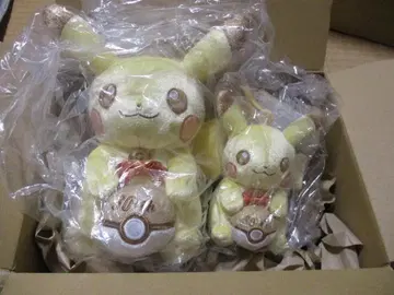 새상품 포켓몬 센터 30주년 피카츄 봉제 인형 마스코트 2개 세트