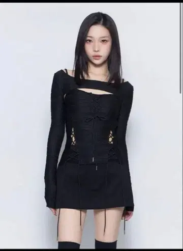 theredthread lace up layered corset