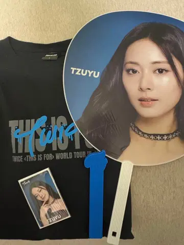 TWICE TZUYU 티셔츠 부채 This is for