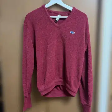 Lacoste 와인 레드 V넥 스웨터