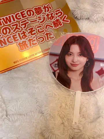 TWICE 모모 부채 ( THIS IS FOR JAPAN 국립경기장 )