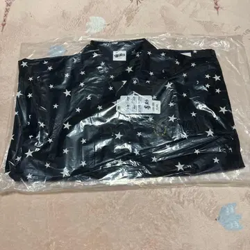 GU 죠죠의 기묘한 모험 반팔 셔츠 7부 블랙 스틸볼런