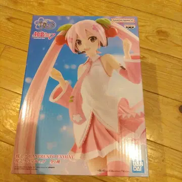하츠네 미쿠 BANPRESTO EVOLVE 벚꽃 미쿠 피규어