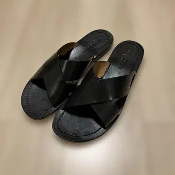 랄프 로렌 가죽 샌들