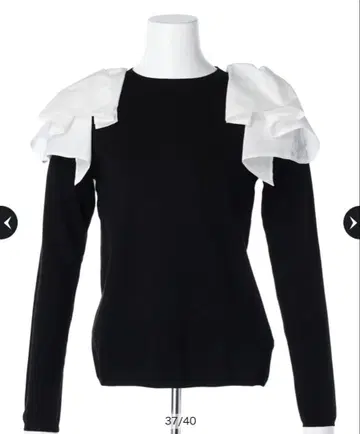 [새상품 택 포함] 카듀네 긴팔 프릴 니트