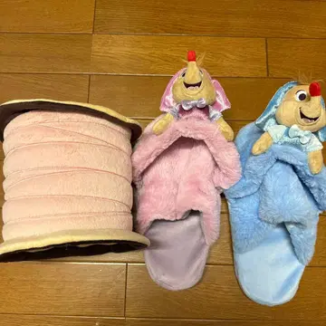 디즈니 스토어 신데렐라 수지 & 페일라 수납형 슬리퍼