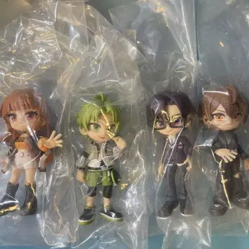 카라피치 피규어 4체 세트