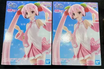 BANDAI 하츠네 미쿠 피규어 2개 세트