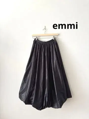 emmi 에미 볼륨 벌룬 스커트 블랙