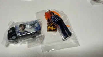 캐릭터 키링과 미니카 세트