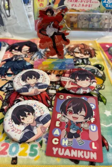 컬러풀 피치 유안 군 아크릴 스탠드와 캔뱃지 세트