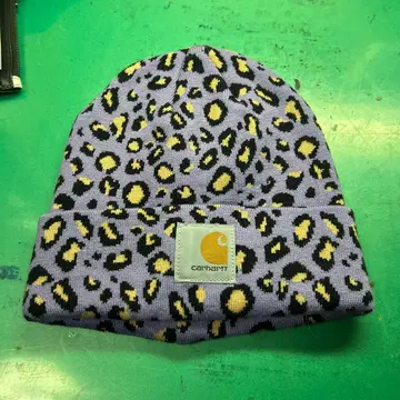 Carhartt 레오파드 무늬 니트 모자