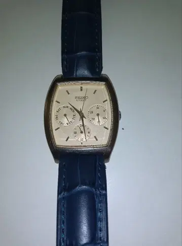 [ 빈티지 35년산 ] SEIKO 쿼츠 손목시계 파랑 가죽