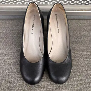 츠모리치사토 블랙 펌프스 23cm