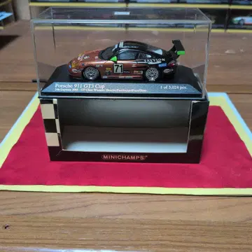 MINICHAMPS 1/43 포르쉐 911 GT3