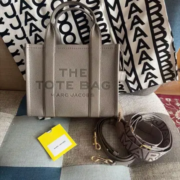 지금만 가격 인하 MARC JACOBS 더 토트백