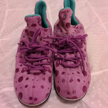 [ 오니츠카타이거 ] 핑크 물방울 패턴 스웨이드 스니커즈