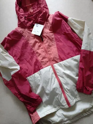 새상품 워크맨 포켓터블 후드티 L 레드 자켓 발수 UV